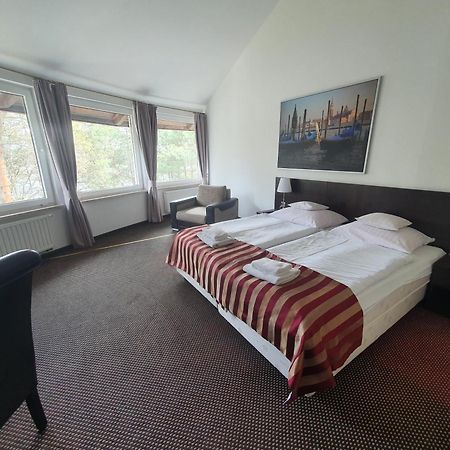 Cztery Wiatry Aparthotel Korytnica  Екстериор снимка