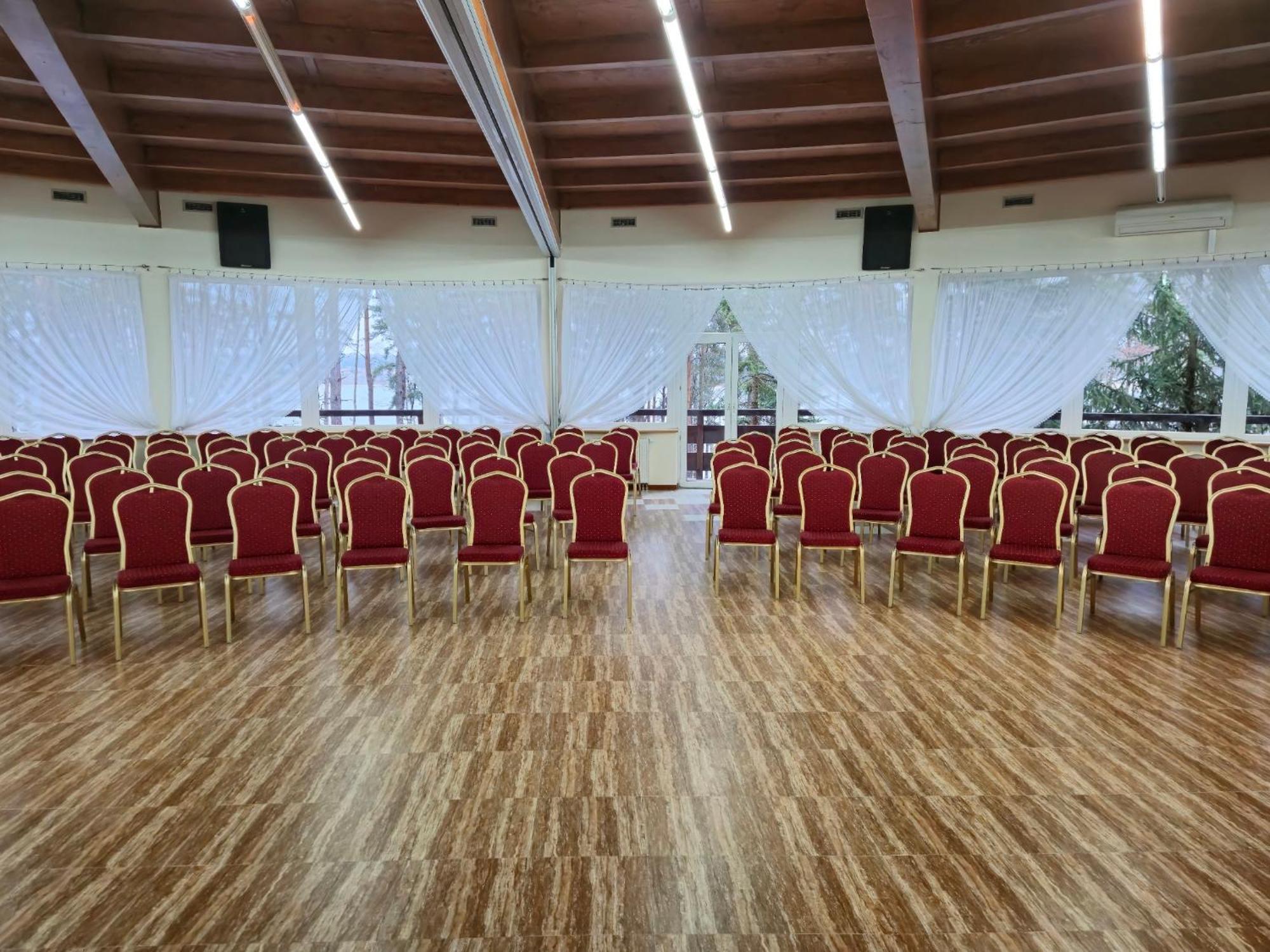 Cztery Wiatry Aparthotel Korytnica  Екстериор снимка